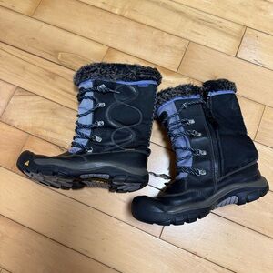 Keen Black and Blue Winter Boots